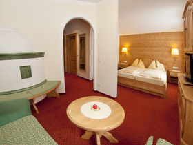 Familienurlaub inkl. Eintritt in die Erlebniswelt Therme AquaLux | 1 Kind bis 13,9 gratis | 3 Nächte