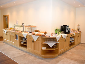 Familienurlaub inkl. Eintritt in die Erlebniswelt Therme AquaLux | 1 Kind bis 13,9 gratis | 3 Nächte