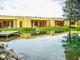 Familienurlaub inkl. Eintritt in die Erlebniswelt Therme AquaLux | 1 Kind bis 13,9 gratis | 3 Nächte