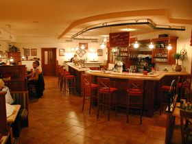 Familienurlaub inkl. Eintritt in die Erlebniswelt Therme AquaLux | 1 Kind bis 13,9 gratis | 3 Nächte