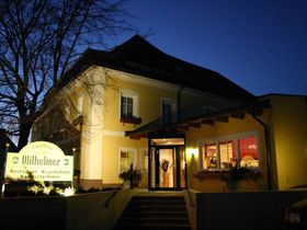 Familienurlaub inkl. Eintritt in die Erlebniswelt Therme AquaLux | 1 Kind bis 13,9 gratis | 3 Nächte