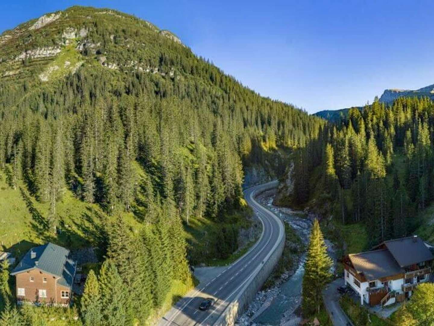 Winterurlaub in Lech am Arlberg - 305 Pistenkilometer warten auf dich | 6 Nächte