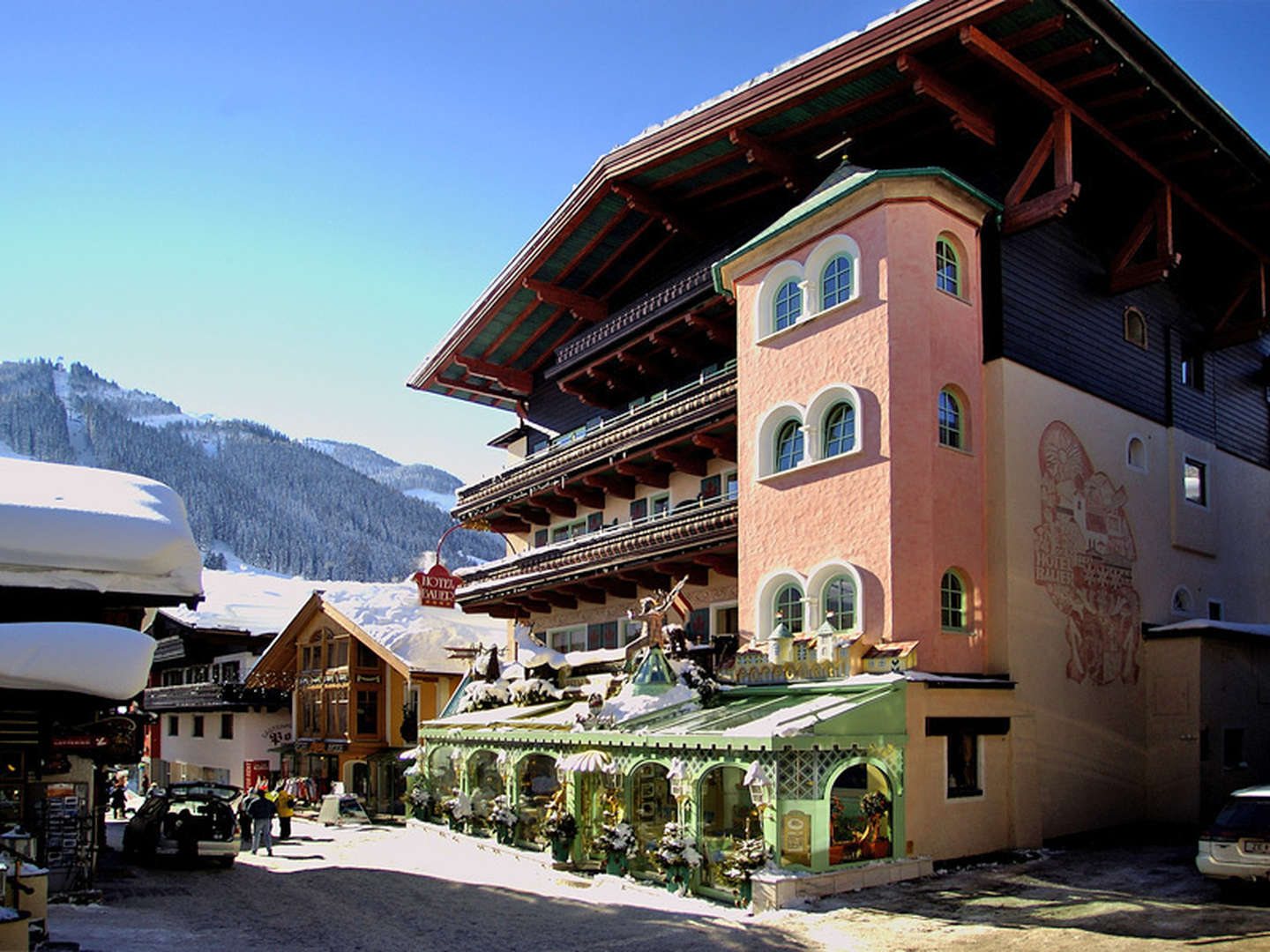 Genussurlaub in Saalbach inkl. Skipass, Champagner-Frühstück & mehr | 3 Nächte