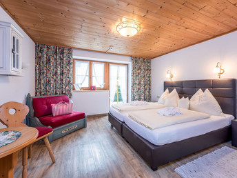 Urlaubstage in den Kitzbüheler Alpen - Berge & Wellness im Adults Only Boutique-Hotel