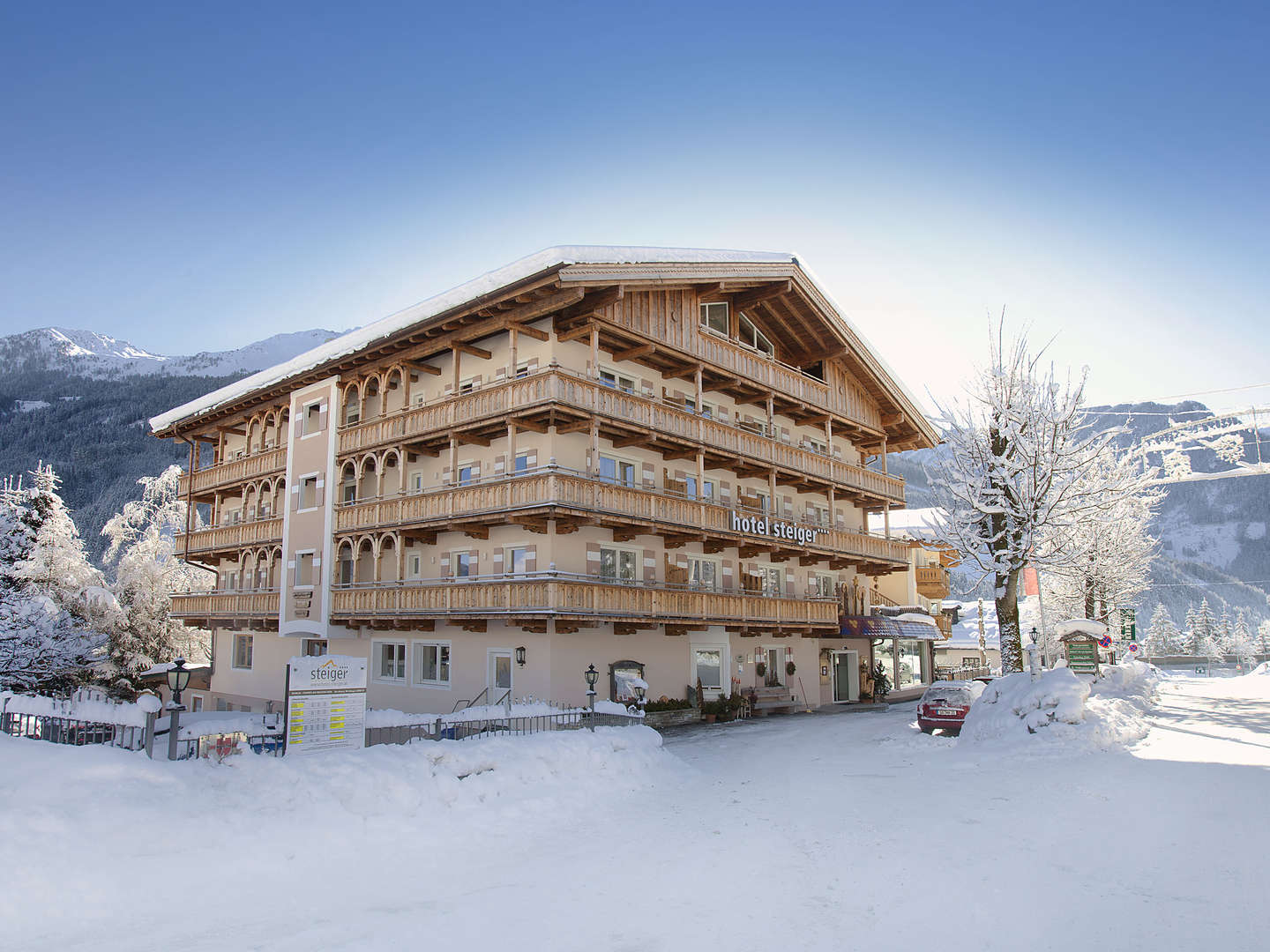 Weihnachten in den Salzburger Bergen inkl. Weihnachtsfeier am Heiligen Abend | 4 Nächte