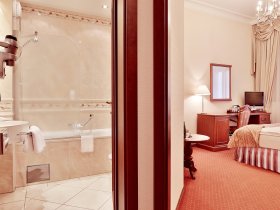 Romantischer Aufenthalt für zwei im Olympia Wellness Resort in Karlsbad | 2 Nächte 