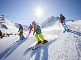 Winterstart-Skiopening im Naudererhof