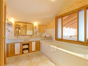 Weihnachtstraum für Zwei in Tirol inkl. Galadinner | 5 Nächte