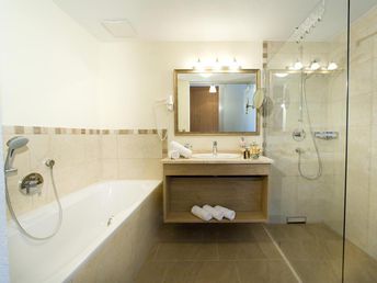 5=4 Spezial im 4*S Hotel im Zillertal - Berge & Wellness