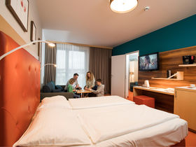 Sunny Bunny's 3 Nächte im Hotel der Sonnentherme mit Baby- & Kinderbetreuung 