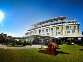 Sunny Bunny's 3 Nächte im Hotel der Sonnentherme mit Baby- & Kinderbetreuung 