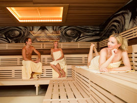 Sunny Bunny's 3 Nächte im Hotel der Sonnentherme mit Baby- & Kinderbetreuung 