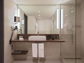 VIP Kurzurlaub in Düsseldorf | 3 Tage inkl. Lounge Zugang