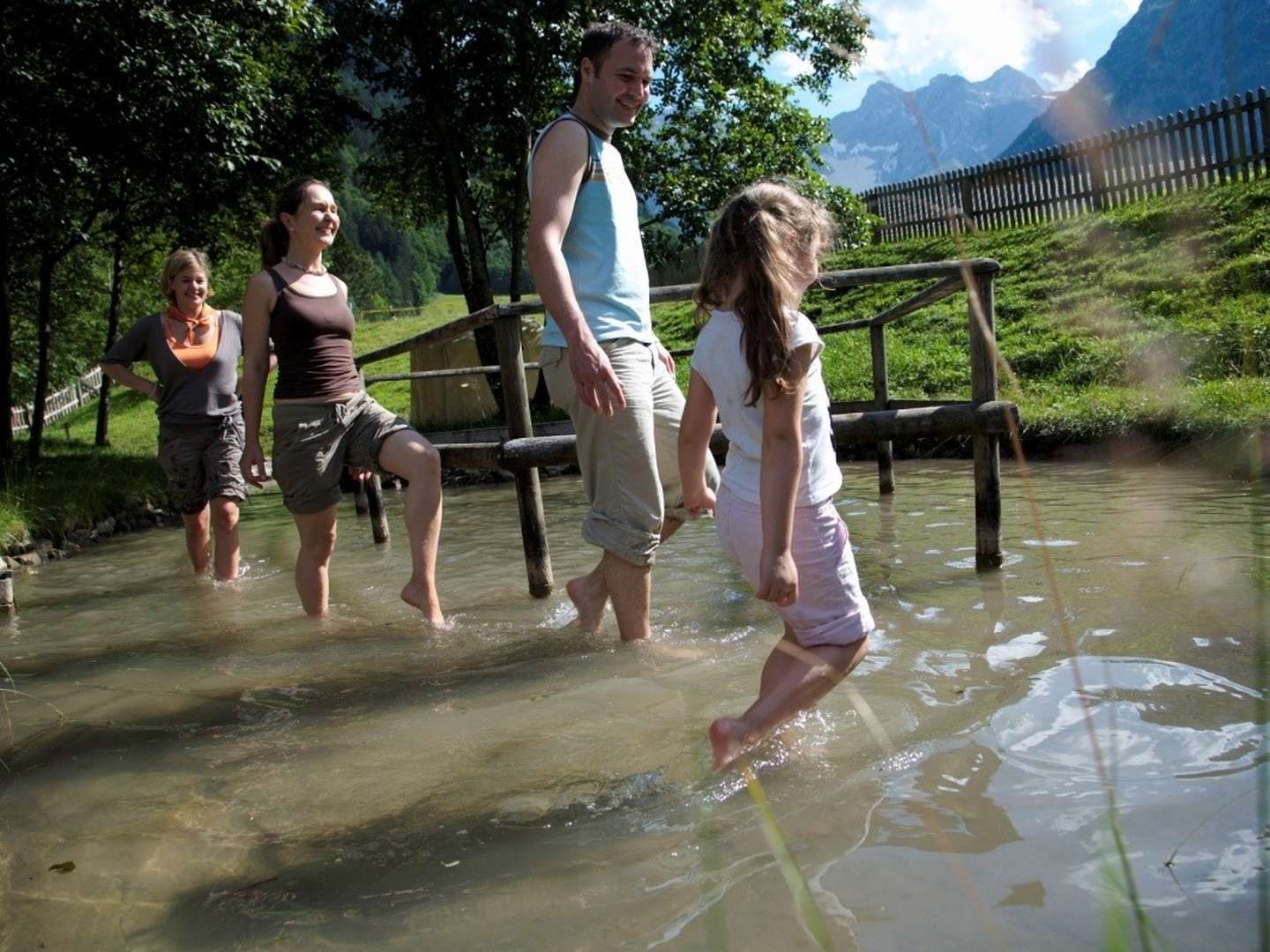 4=3 Bonustage nach Pfingsten im Familienhotel in Vorarlberg