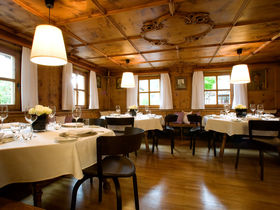 Sonnenskilauf in Galtür - Winter in den Tiroler Bergen