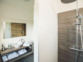 Romantischer Kurzurlaub inkl. private Sauna & romantischer Zimmerdekoration | 2 Nächte