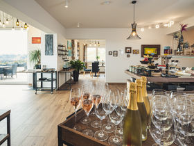 Romantischer Kurzurlaub inkl. private Sauna & romantischer Zimmerdekoration | 2 Nächte