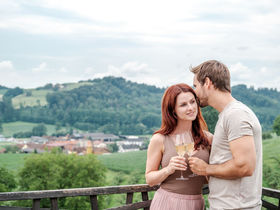 Meisterlicher Urlaub in Riegersburg inkl. Frühstück,  Sektverkostung, Panorama Sauna 