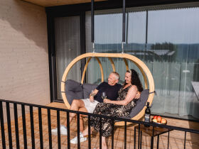 Exklusiver Rückzugsort: Luxuslodge & VIP-Thermentag im Einklang | 5 Nächte