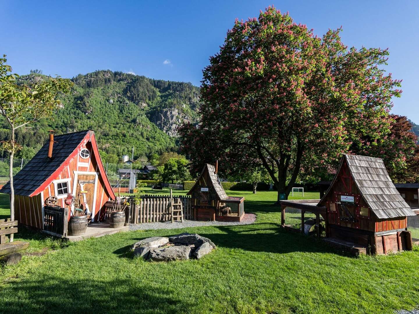 Familienurlaub am Millstätter See - Badespaß, Streichelzoo & Kinderbetreuung | 6 Nächte