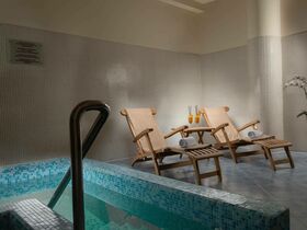 Erholungstage mit Frühstück im Savoy Westend Hotel / 3 Tage