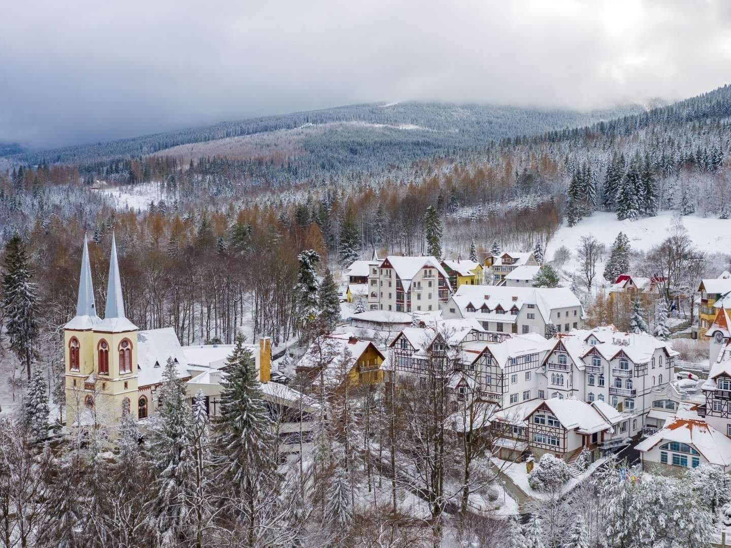 Weihnachten in polnischen Gebirgen 