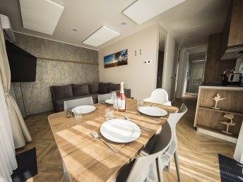 3 Tage Familienauszeit in den neu eröffneten Chalets der Sonnentherme Lutzmannsburg