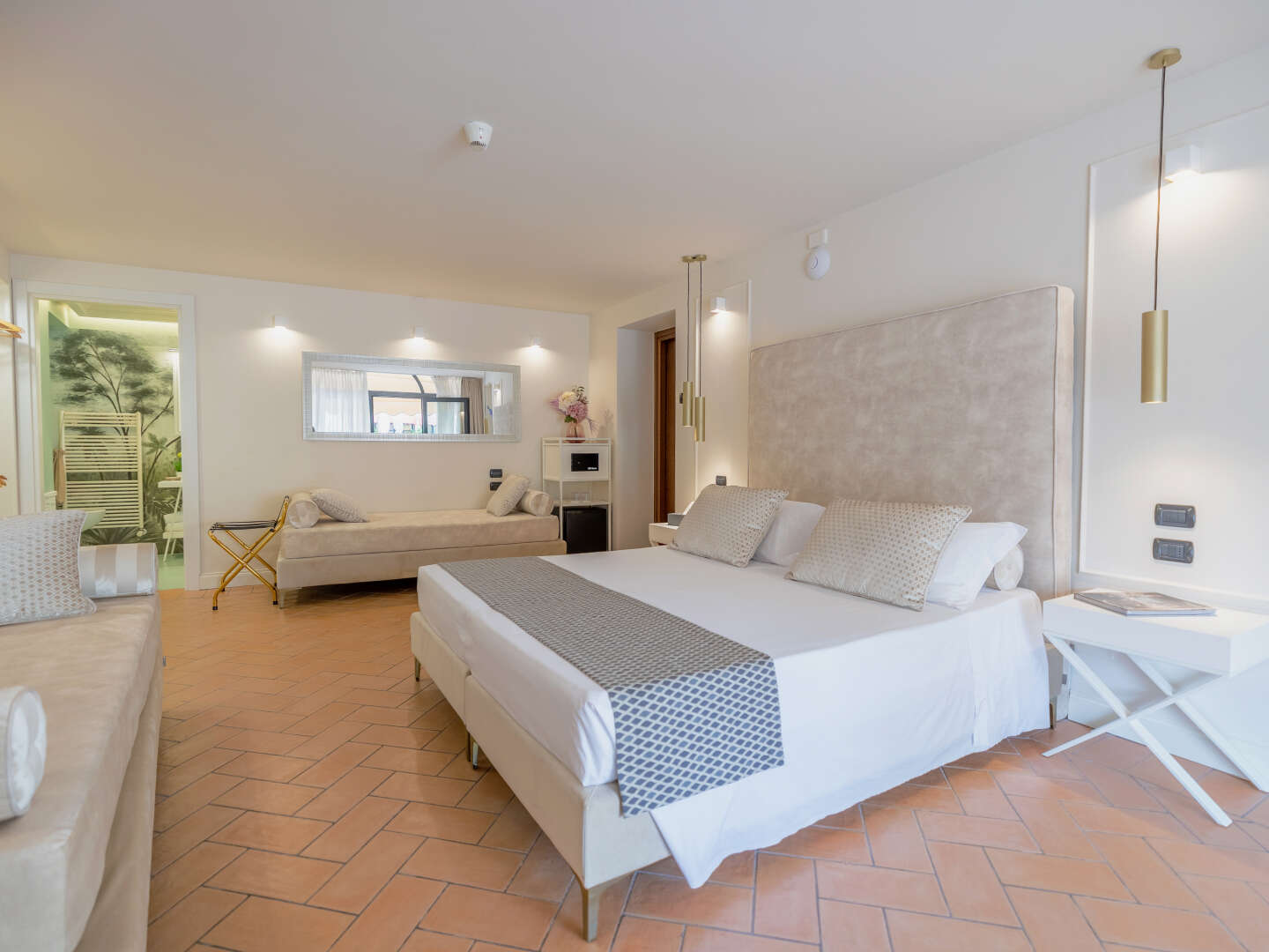 Romantikurlaub in der Villa Cariola – inkl. Zimmerdeko & Sekt I 4 Nächte