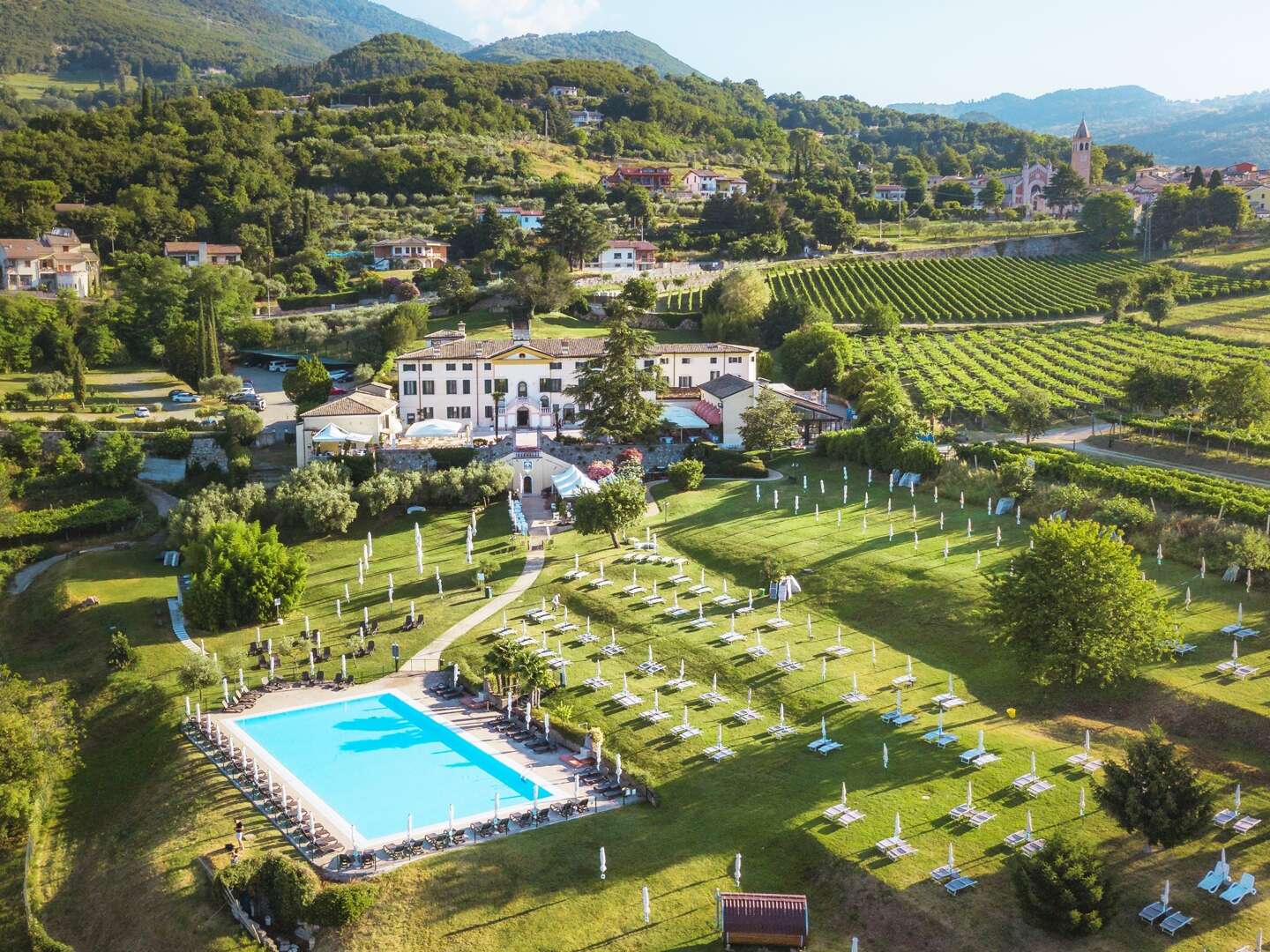 Romantikurlaub in der Villa Cariola – inkl. Zimmerdeko & Sekt I 4 Nächte
