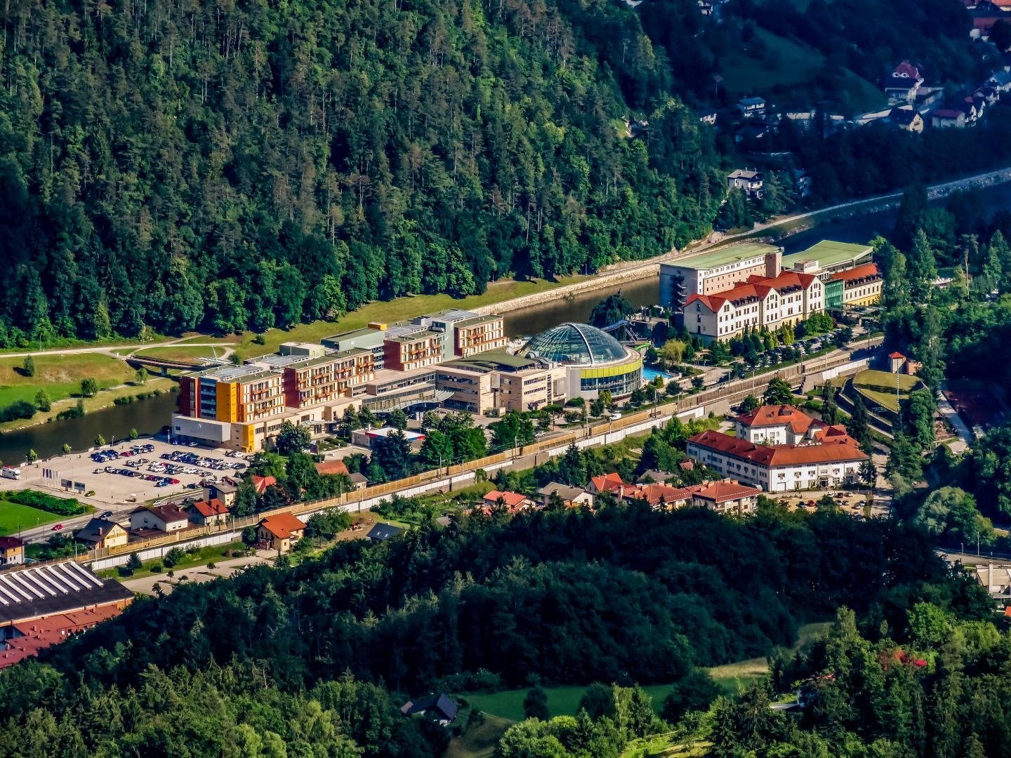 Traumhafter Urlaub im Kurhotel inkl. Halbpension in Lasko | 4 Nächte