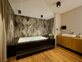 Weinberg Romanze in der Pfalz - 4 Tage im Weinhotel mit Weingut