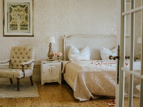 Exklusives Schloss-Wochenende: Bogenschießen, Lagerfeuer & unvergessliche Momente