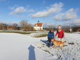 Saison-Angebot: Kurzurlaub mit Hund im Schloss Krugsdorf
