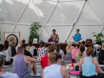 Yoga-Retreat und Wohlfühlmomente in Ungarn inkl. Vollpension | 4 Nächte