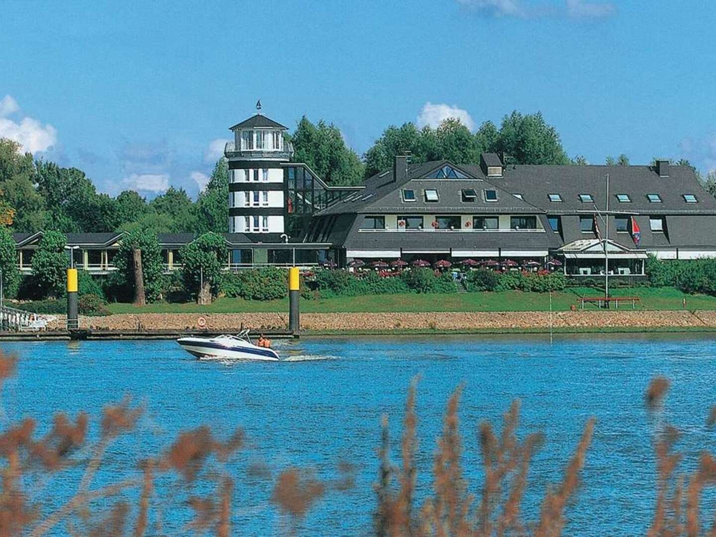 4**** Romantischer Genießer- Urlaub direkt am Wasser in Bremen