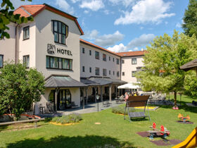 Zweisamkeit am See – Ihre Auszeit im JUFA Hotel Maria Lankowitz I 3 Tage