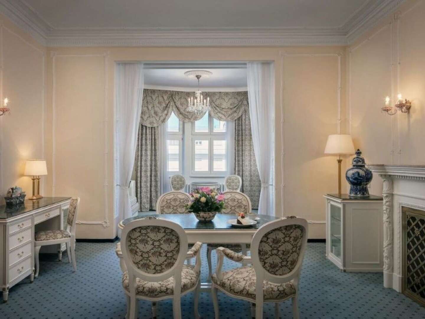 3 Nächte im Hotel  Ambassador Zlata Husa in Prag mit Frühstück 