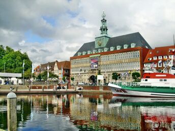 Hafenrundfahrt im Venedig des Nordens - 4 Tage in Emden