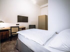 Urlaub in Karlsbad: Stadtführung und Thermalbad