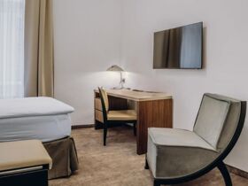 Urlaub in Karlsbad: Stadtführung und Thermalbad