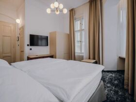 Urlaub in Karlsbad: Stadtführung und Thermalbad