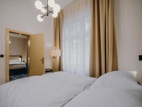 Urlaub in Karlsbad: Stadtführung und Thermalbad