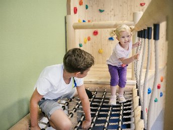 Familienabenteuer im Nationalpark Thayatal | 2 Nächte Natur & Spaß für Groß und Klein