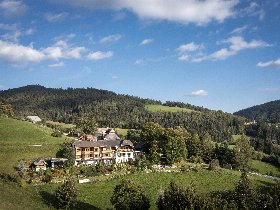 Zeit zum Genießen & Entspannen: Auszeit im steirischen Bergland inkl. Halbpension | 4 Nächte