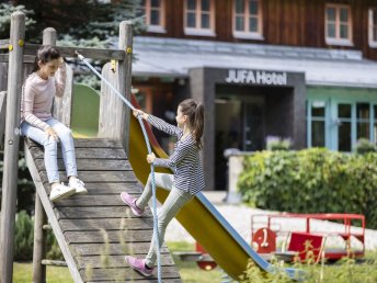 Gemeinsam die Berge erleben: Familienurlaub im JUFA Hotel Eisenerzer Ramsau I 3 Nächte