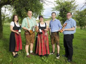 Dinner & Show mit Frl. Wommy Wonder - Die schwäbische Toskana live erleben!