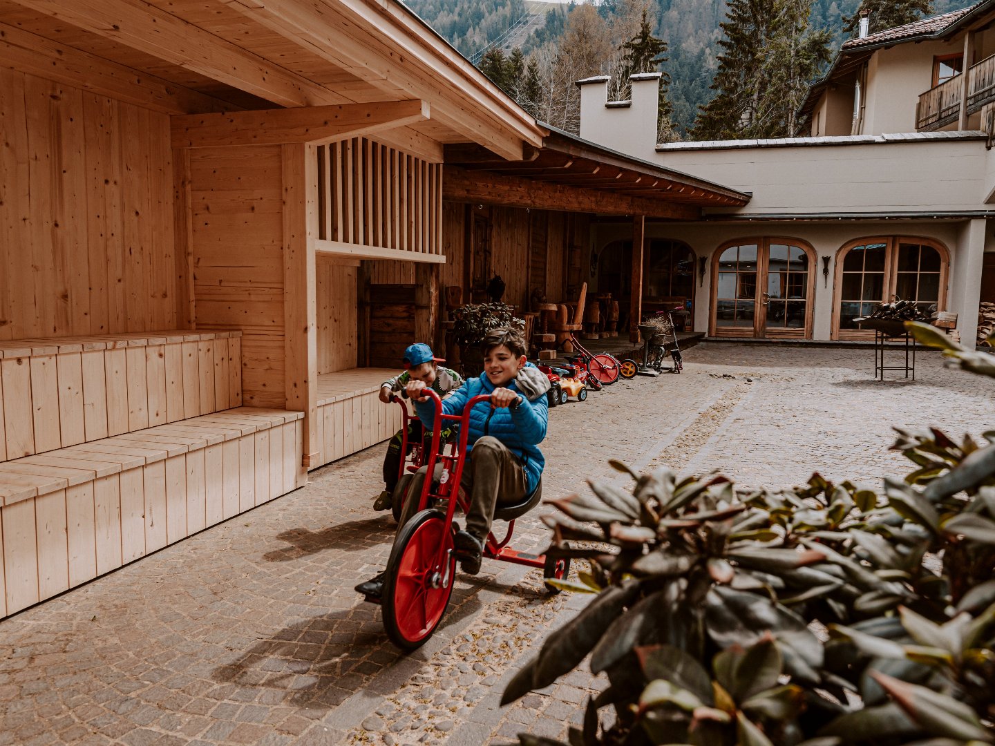 Familienzeit deluxe in den Südtiroler Dolomiten inkl. Halbpension  | 3 Nächte 