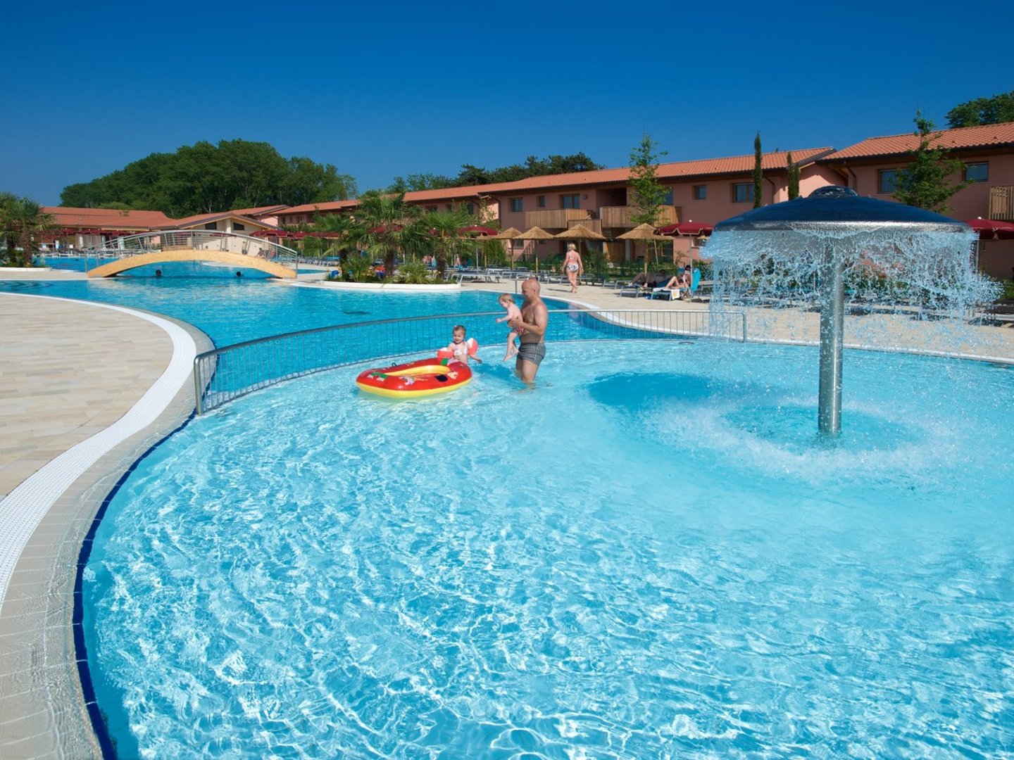 Sommerurlaub in Lignano mit Strandservice und Halbpension   | 6 Nächte     