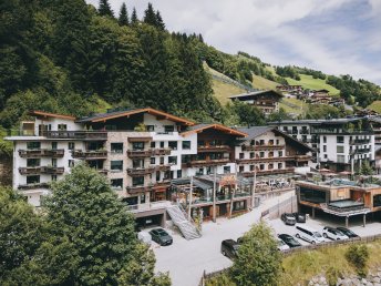 Up- & Downhill Package in Hinterglemm inkl. SPA Momente, Pool & Joker Card | 5 Nächte