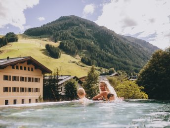 Up- & Downhill Package in Hinterglemm inkl. SPA Momente, Pool & Joker Card | 5 Nächte